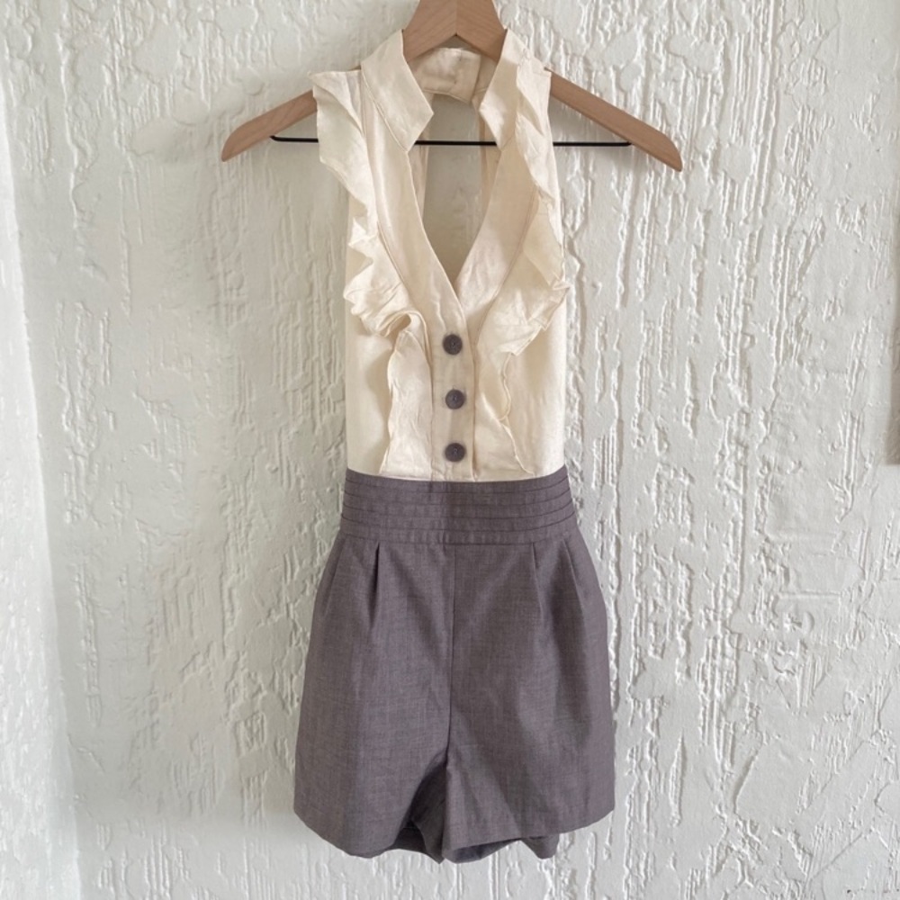 TCEC Elegant Cream and Gray Romper Vest and Shorts Size Medium